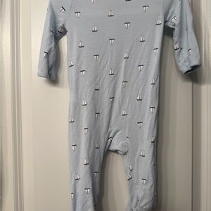 Carters PurelySoft 0-3 zippy pajamas